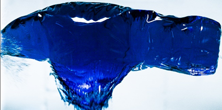 This image shows a imploding water bottle for the exhibition "Engineering meets Art".