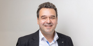 The image shows Professor Kockmann.
