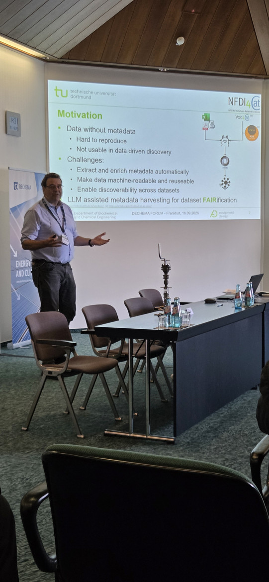 The picture shows Norbert Kockmann at the DECHEMA FORUM 2026.