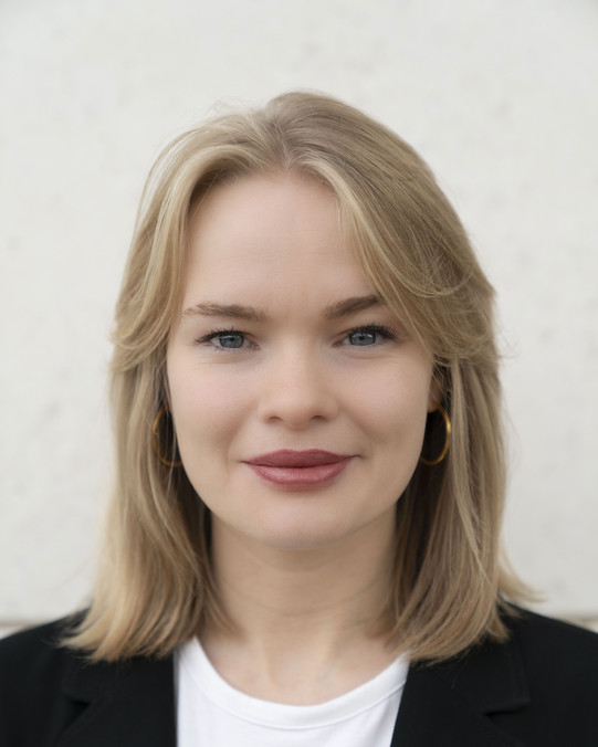 The image shows Laura Marsollek.